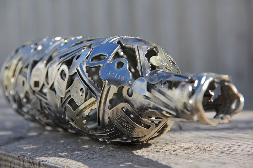 940222-recycled-metal-sculptures-key-coin-michael-moerkey-02