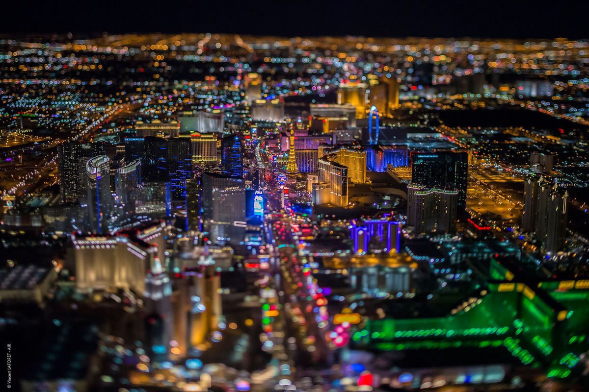 Vegas-above-5